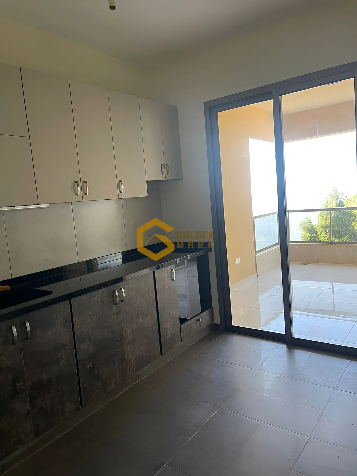 Apartment for Sale in Halat
