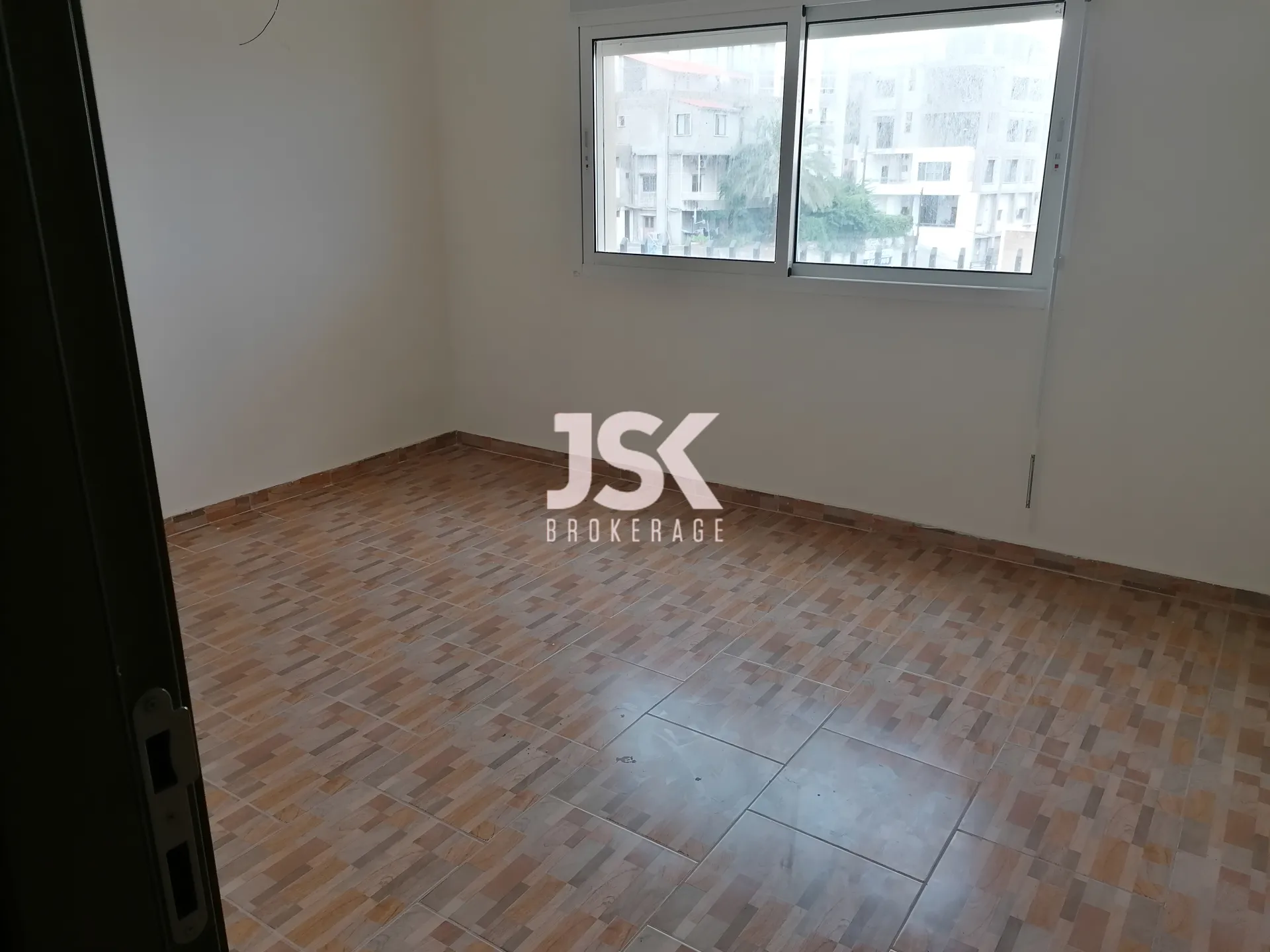 Apartment for Sale in Nahr Ibrahim - 2 bed, 1 bath