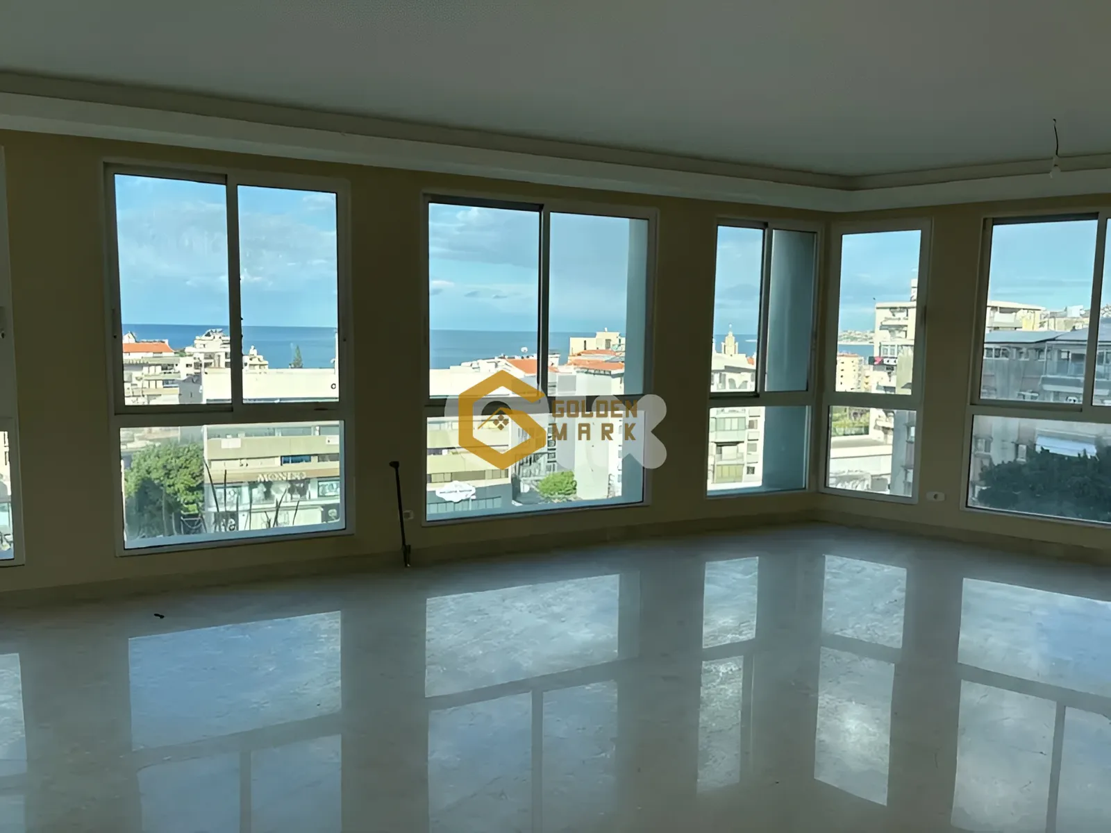 Apartment for Sale in Haret Sakher - 3 bed, 5 bath