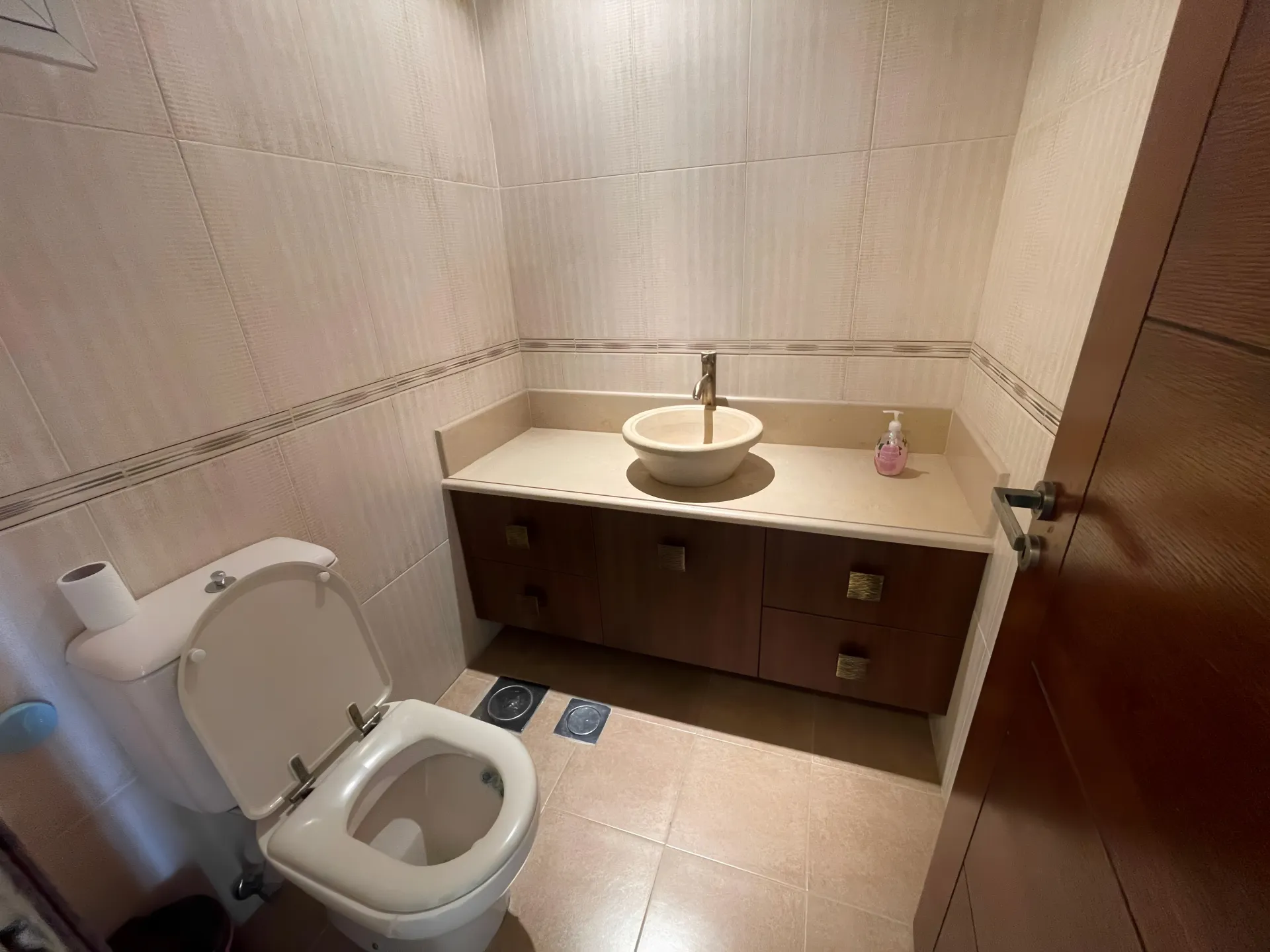 Apartment for Rent in Adonis