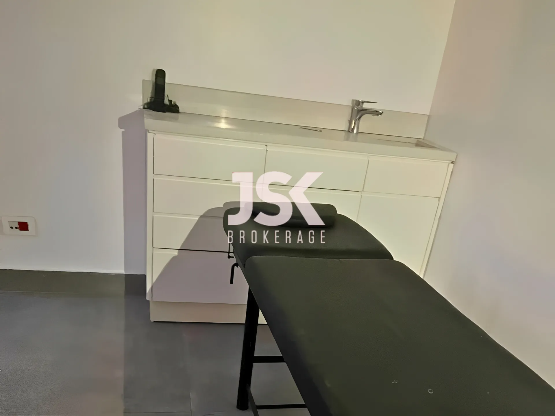 Office for Sale in Spears