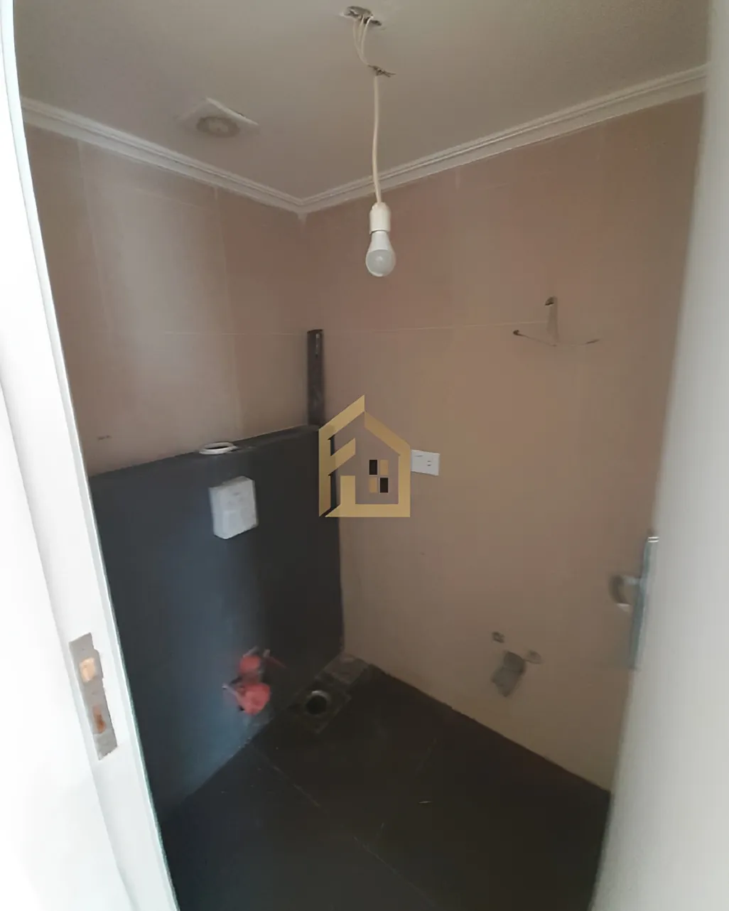 Apartment for sale in Oyoun, Lebanon - 1 bed, 2 bath