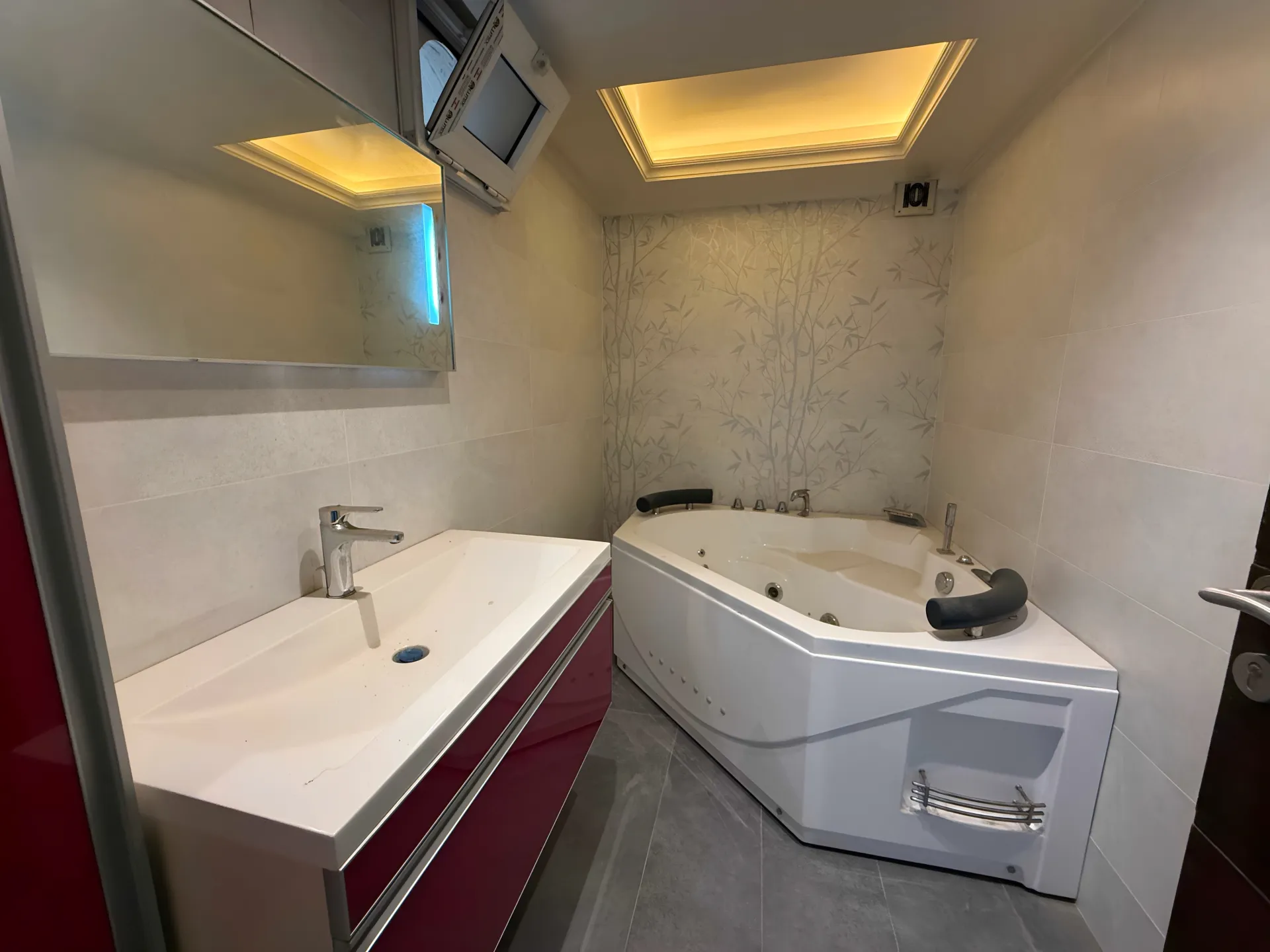 Apartment for Sale in Achrafieh