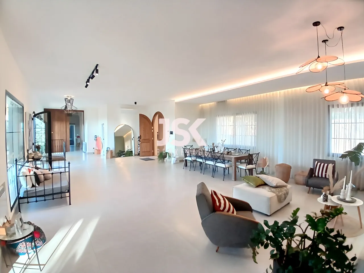 Villa for Sale in Roumieh
