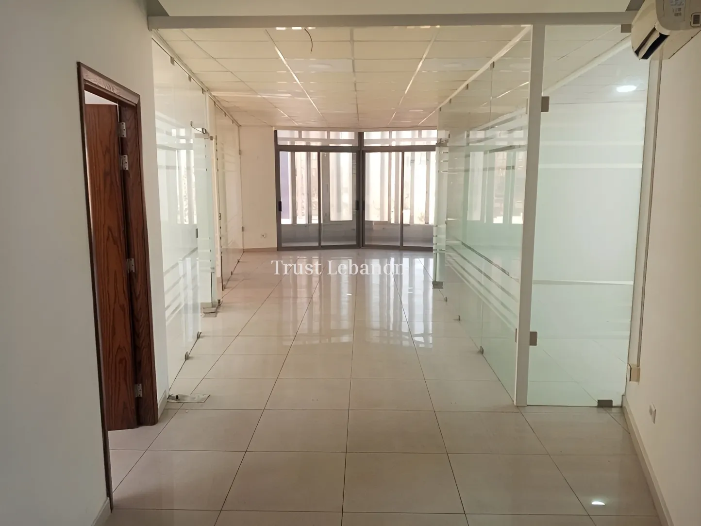 Office for rent in Baouchriyeh, Lebanon