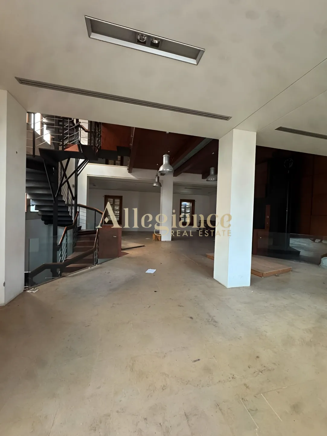 Commercial for sale in Jounieh