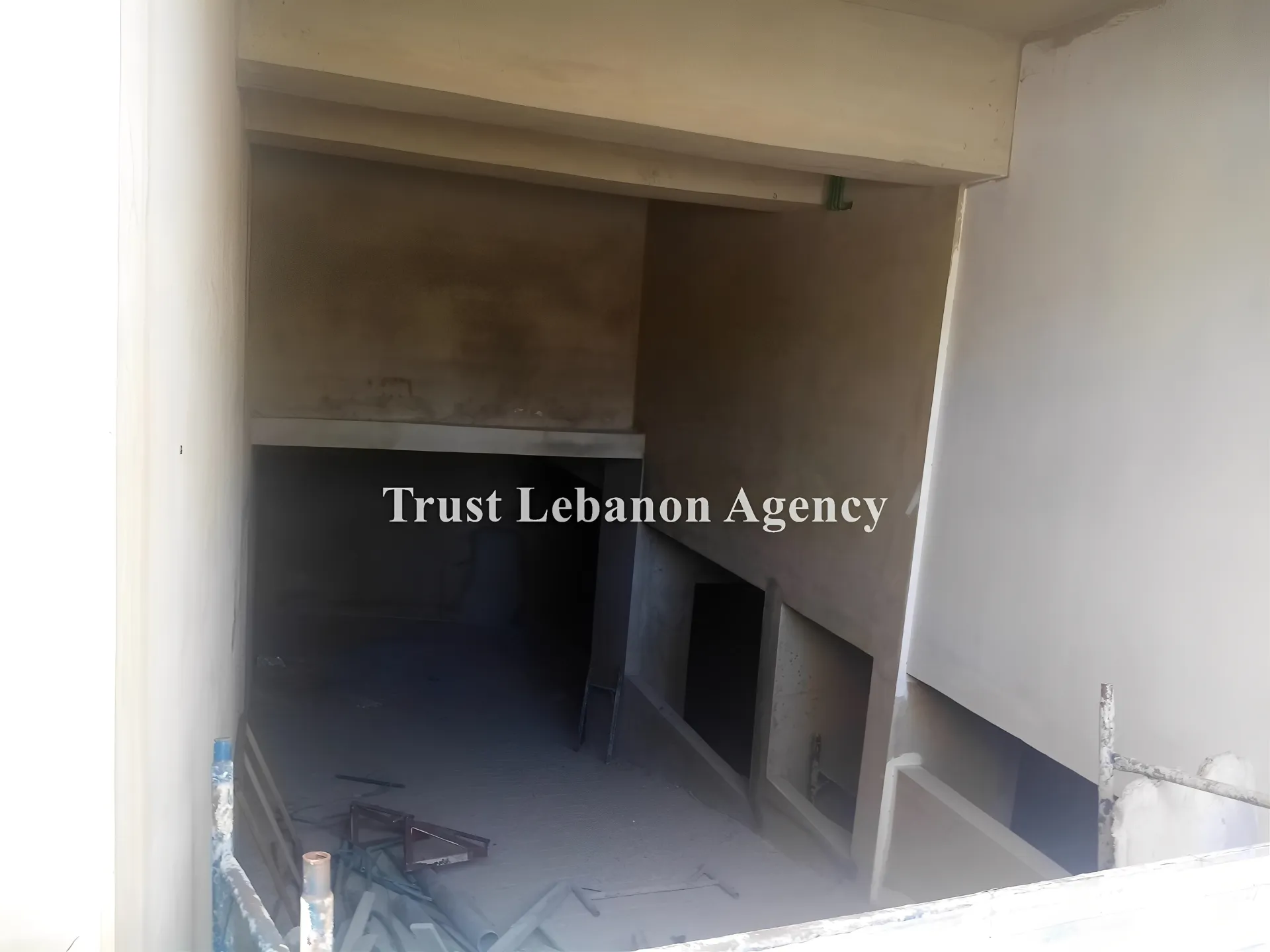 Commercial Property For Sale in Metn, Dekweneh