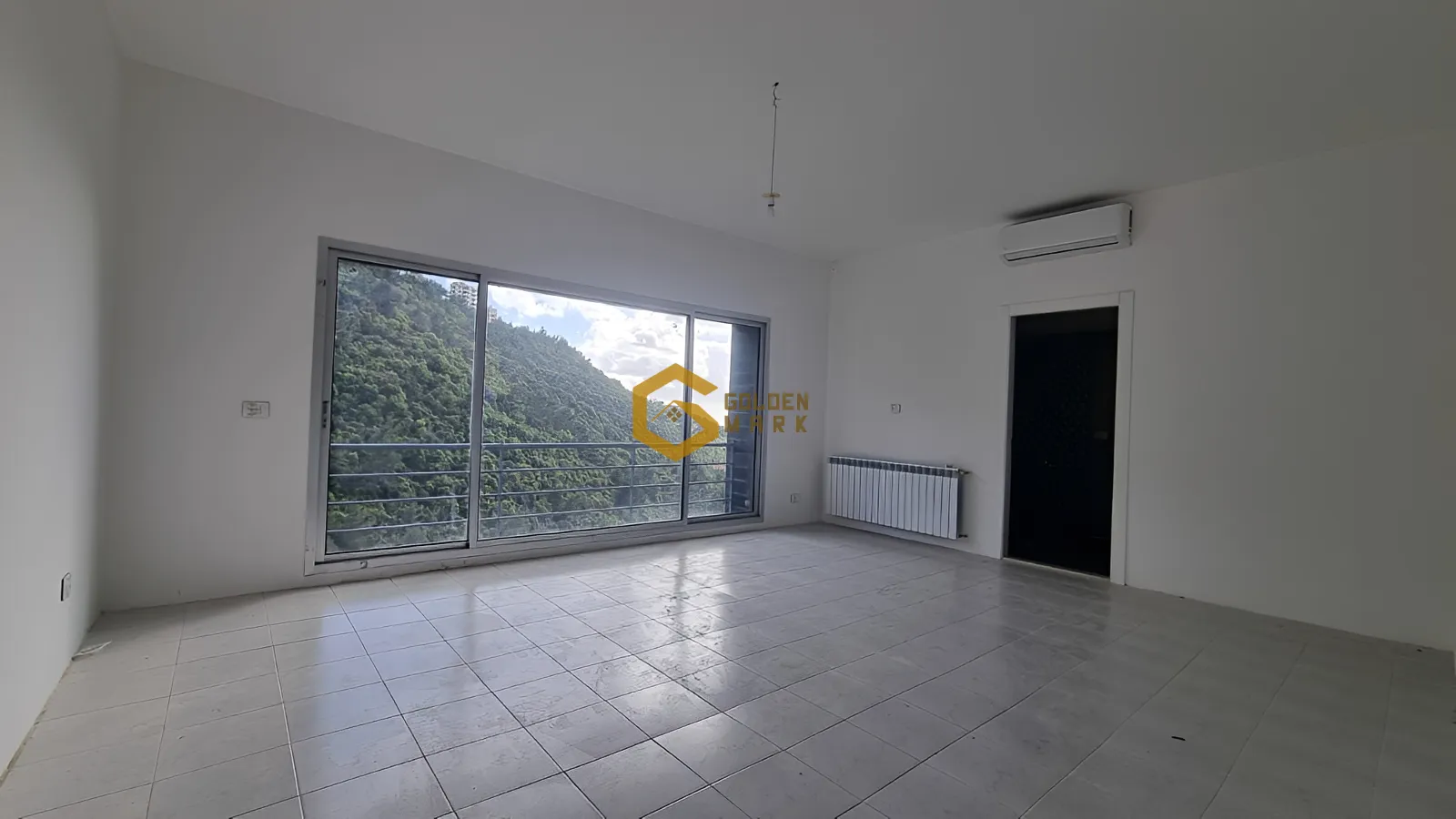 Apartment for Sale in Cornet Chahwan