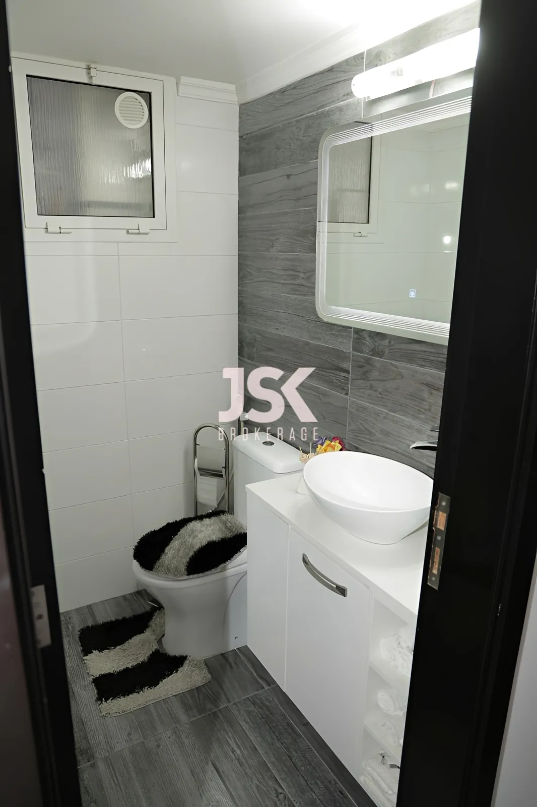 Apartment for Sale in Blat