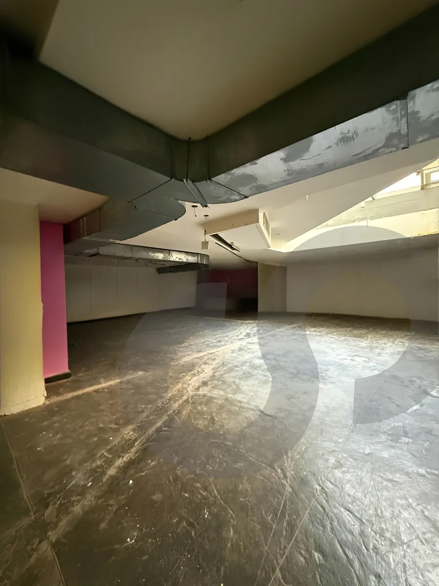 Commercial property for Rent in Ramlet El Baida, Bayrut, Lebanon