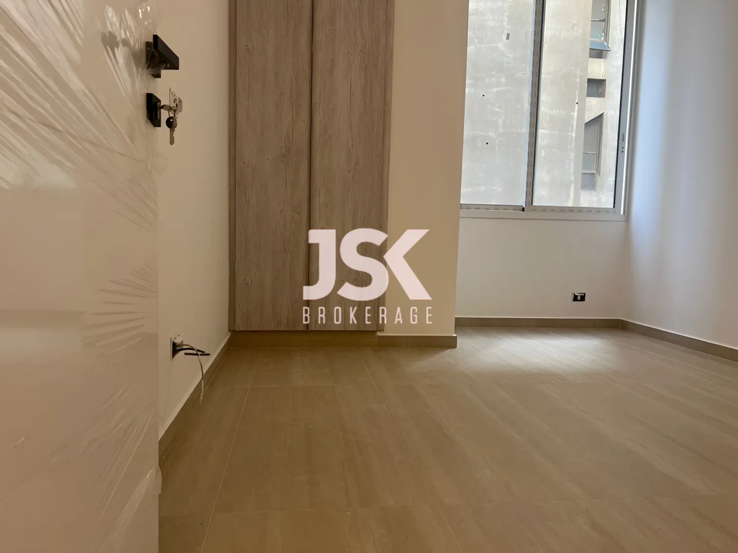 Apartment for sale in Forn El Chebbak, Lebanon - 3 bed, 3 bath