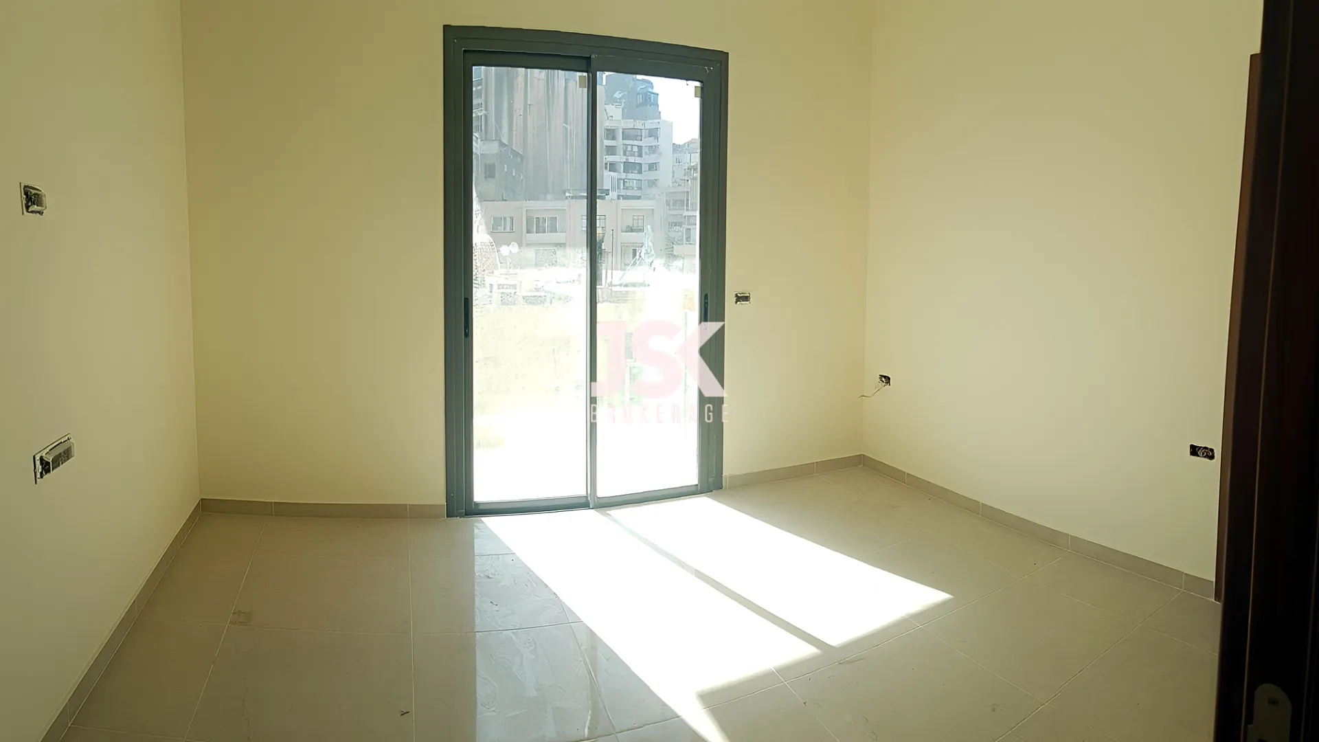 Apartment for Sale in Achrafieh - 2 bed