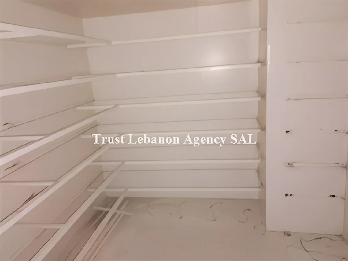 Office for rent in Metn, Sin El Fil