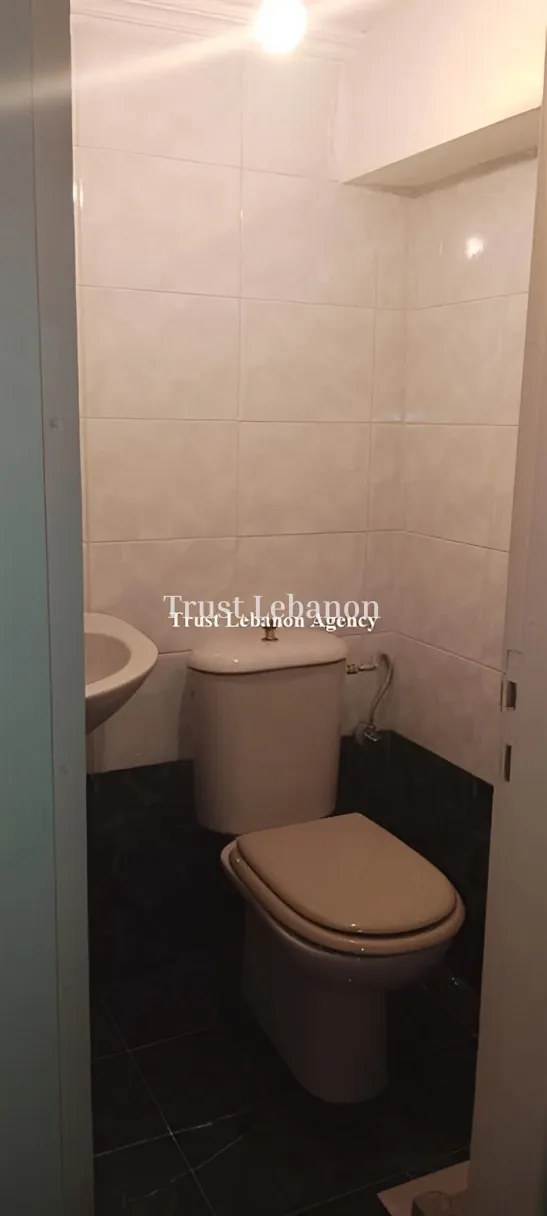 Office for sale in Mar Takla