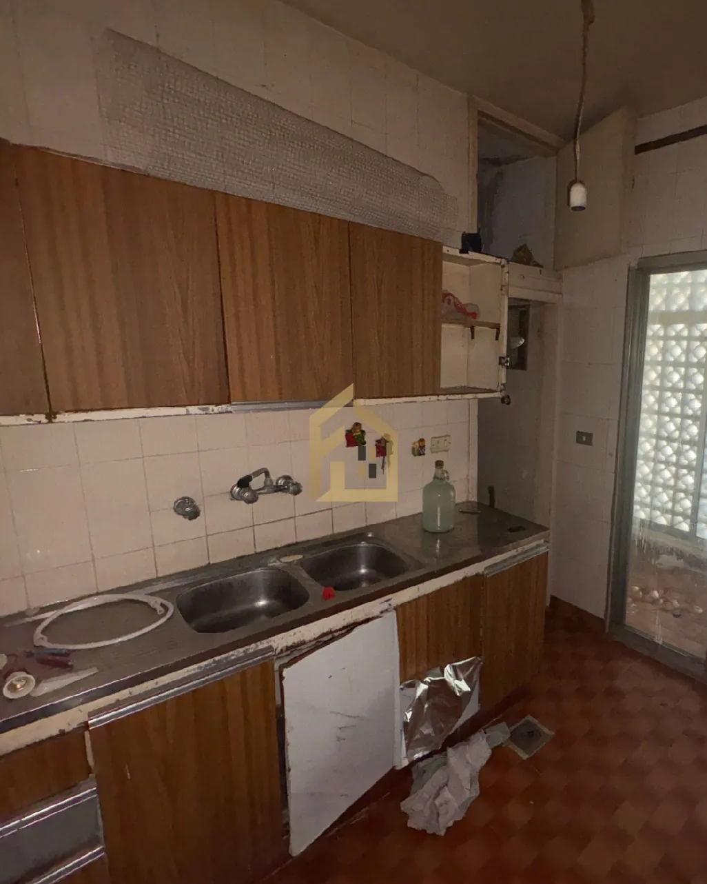 Apartment for sale in Nowayri, Bayrut, Lebanon - 2 bed, 2 bath