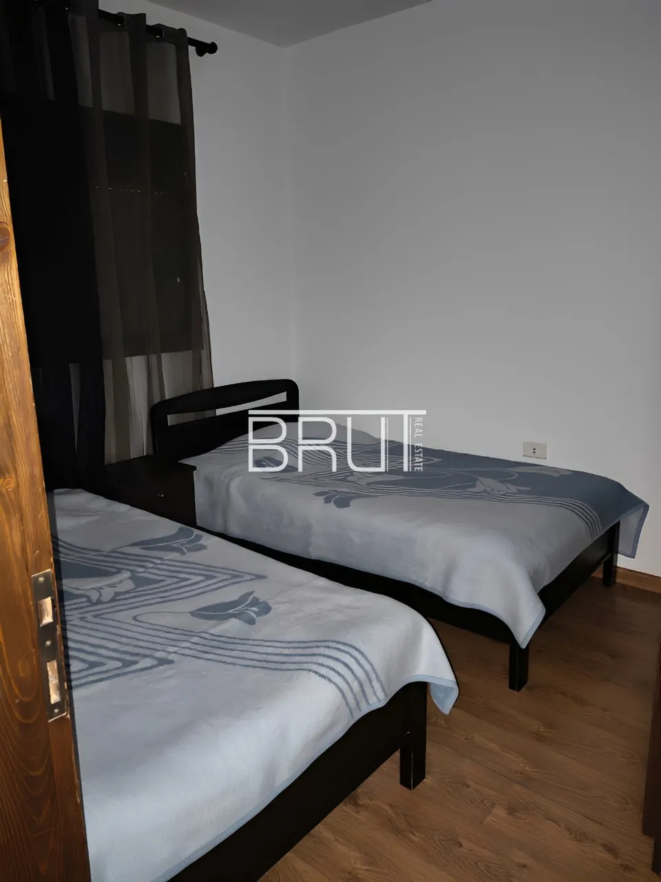 Building for Sale in Aayoun El Siman