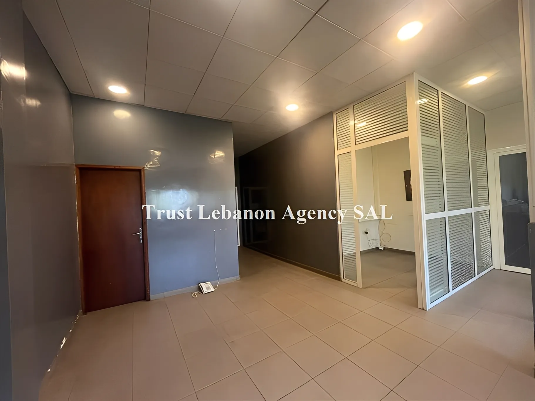 Office for rent in Metn, Zalka