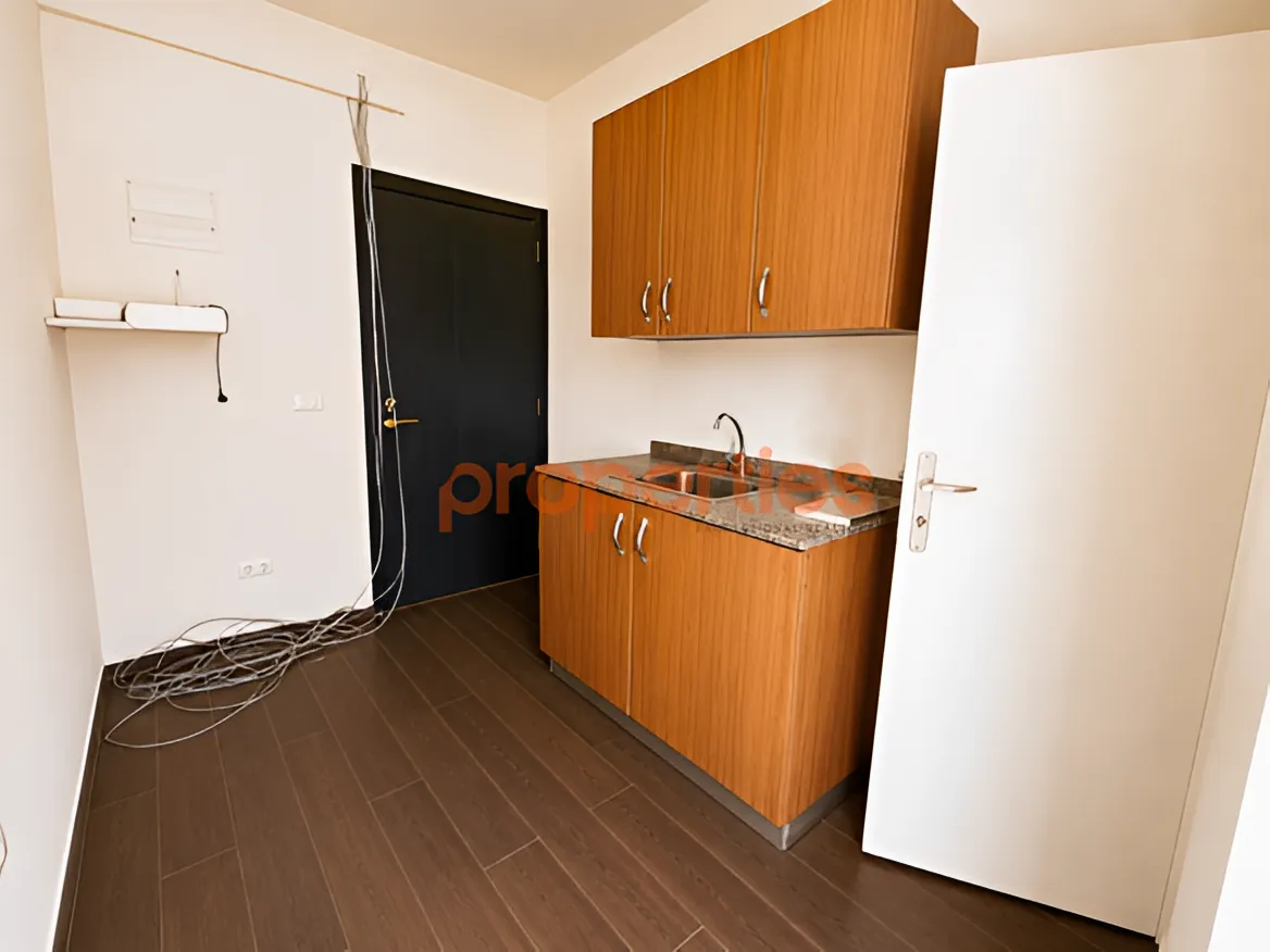 Office for Rent in Zalqa