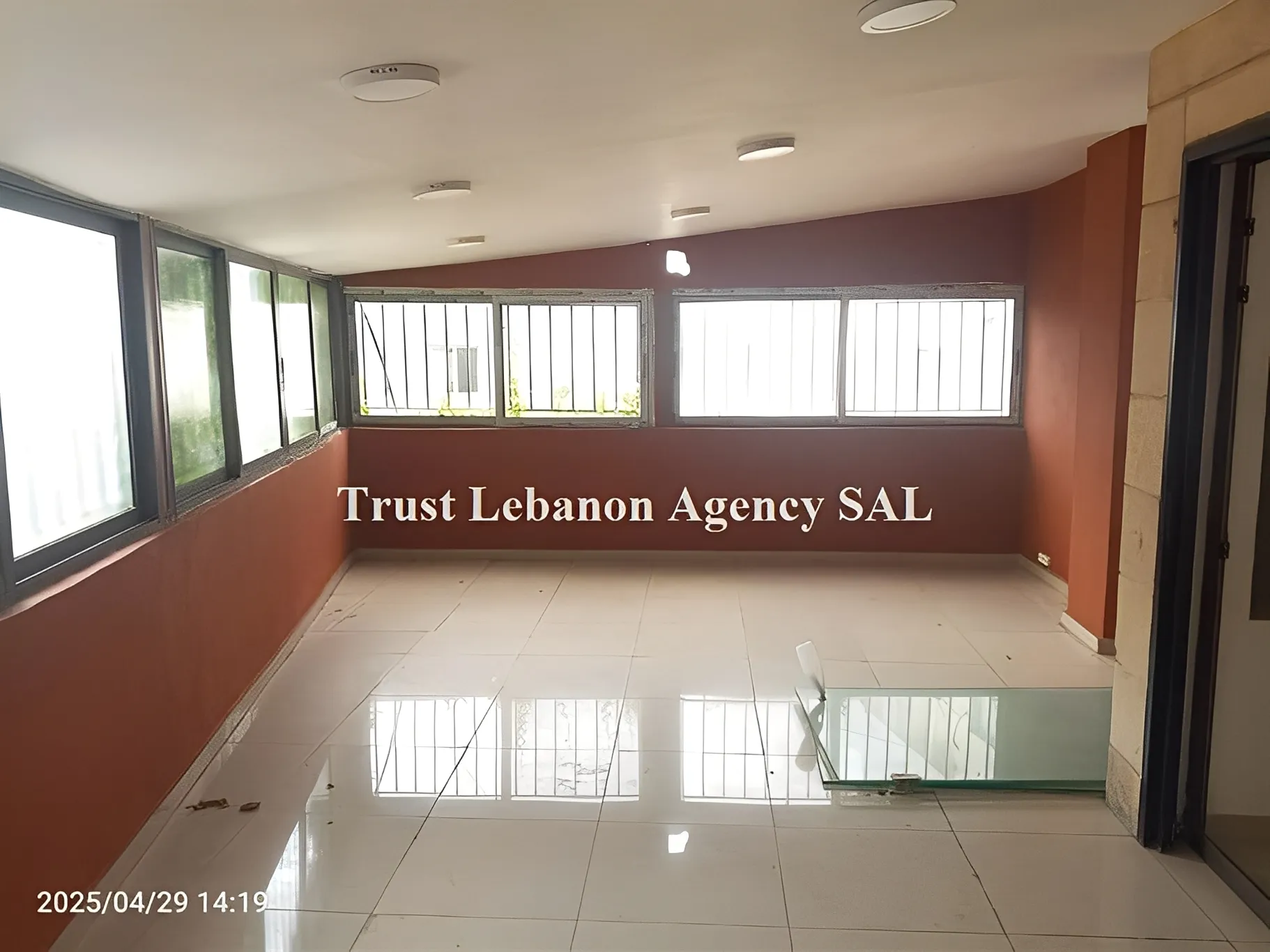 Office for rent in Baabda, Hazmieh