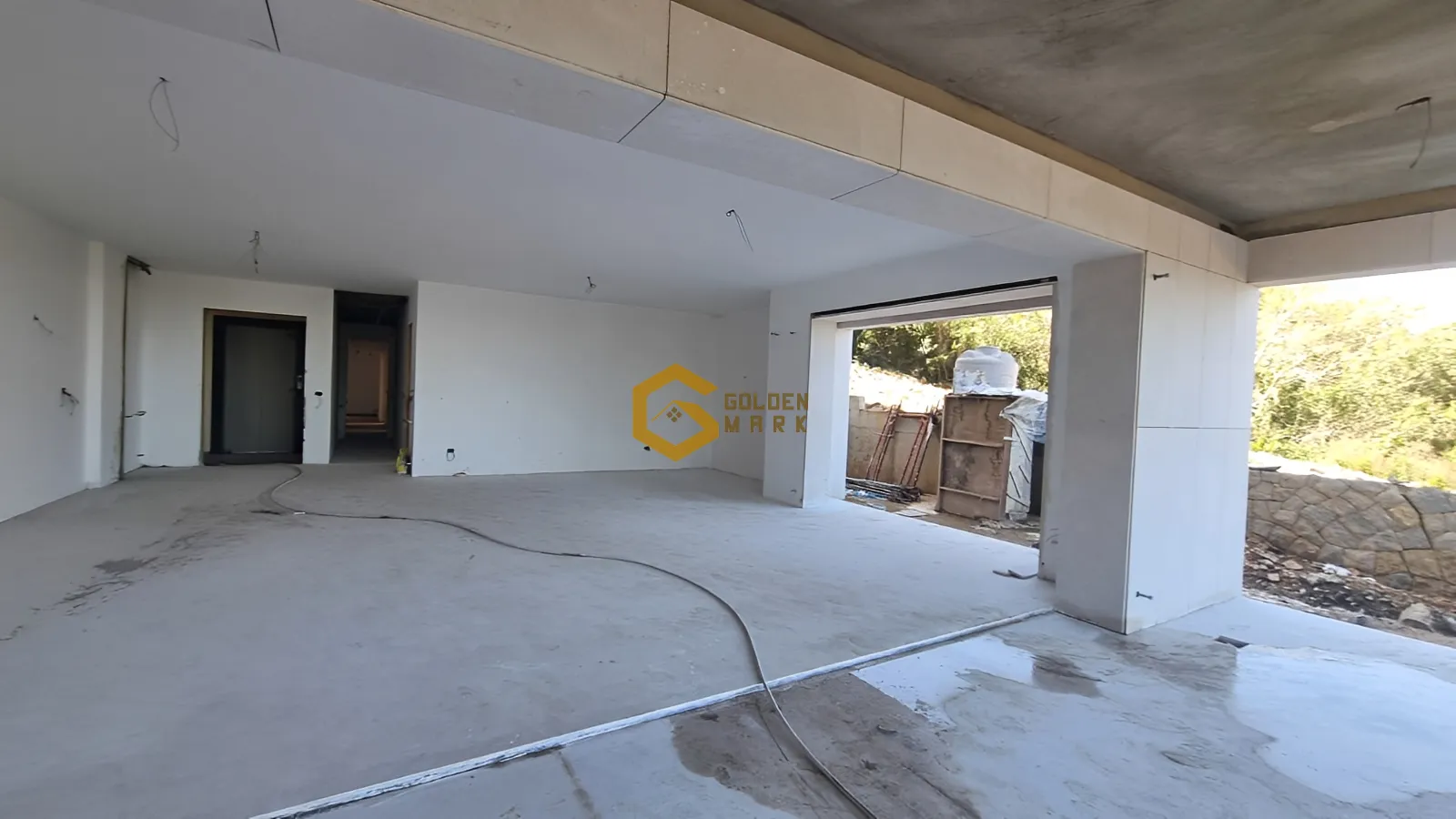Apartment for Sale in Ain Aar