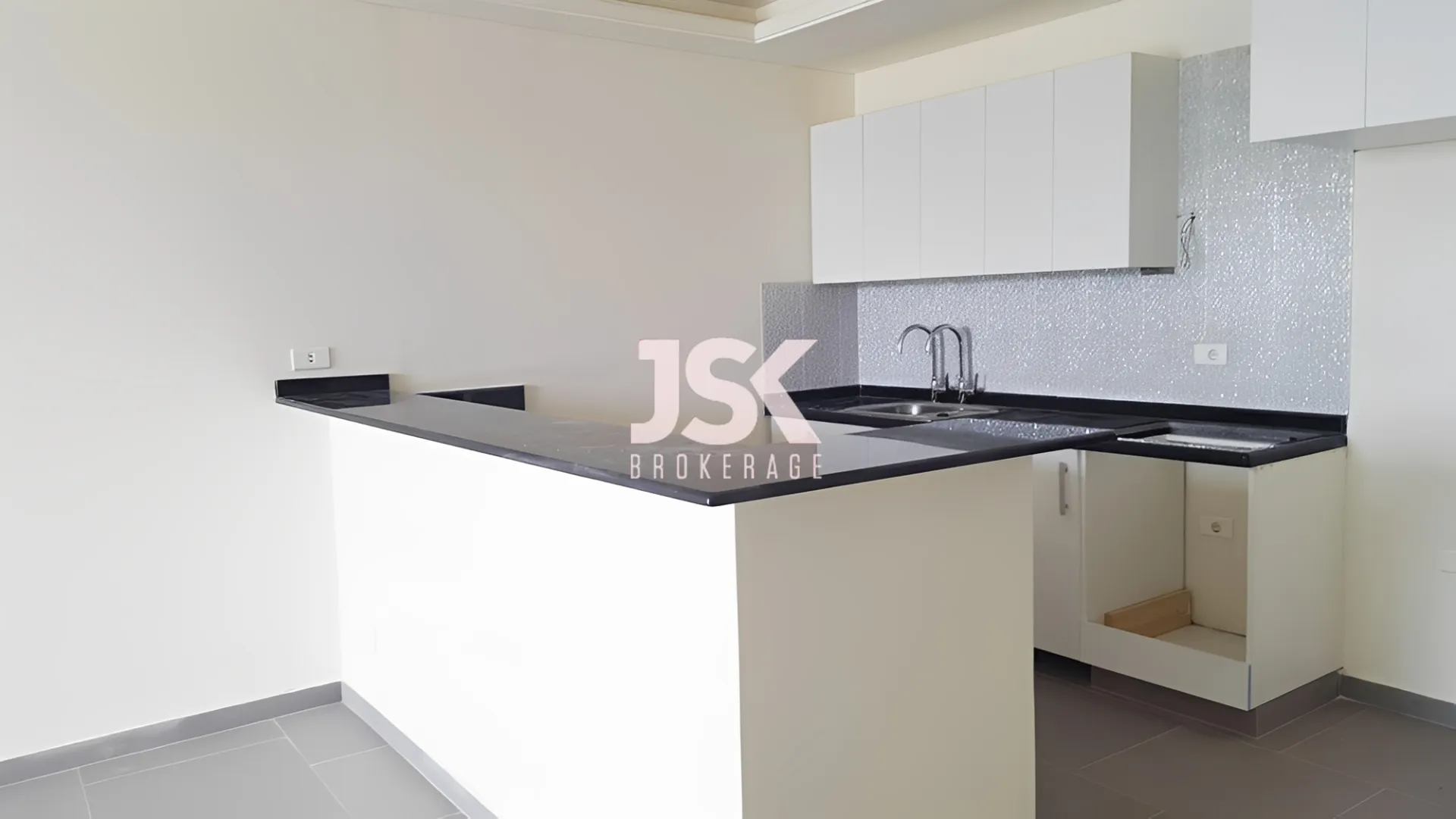 Chalet for sale in Amchit - 2 bed, 1 bath