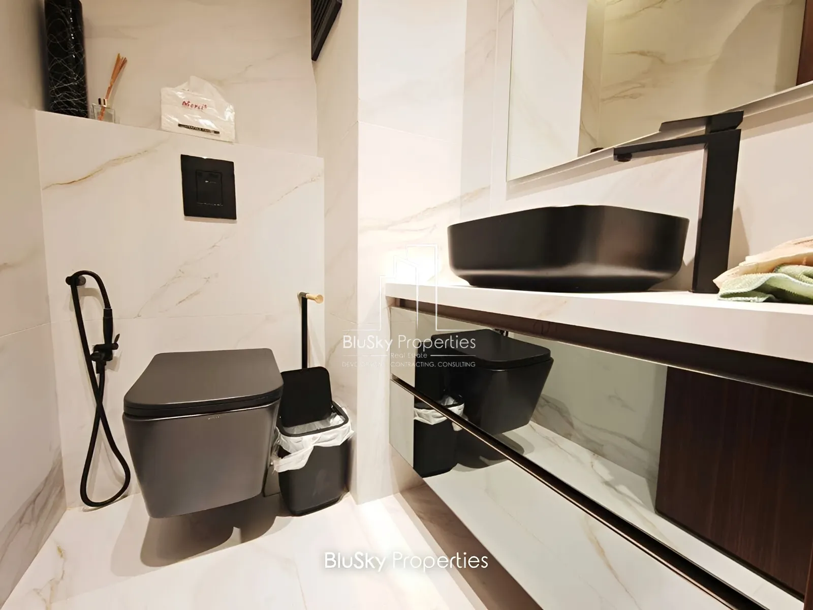 Apartment for Sale in Ain Saade