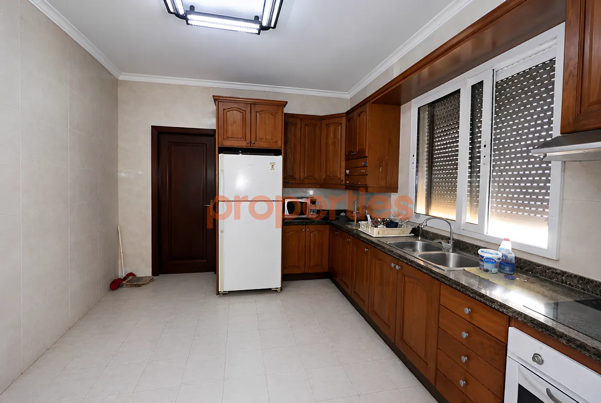 Apartment for Sale in Jnah