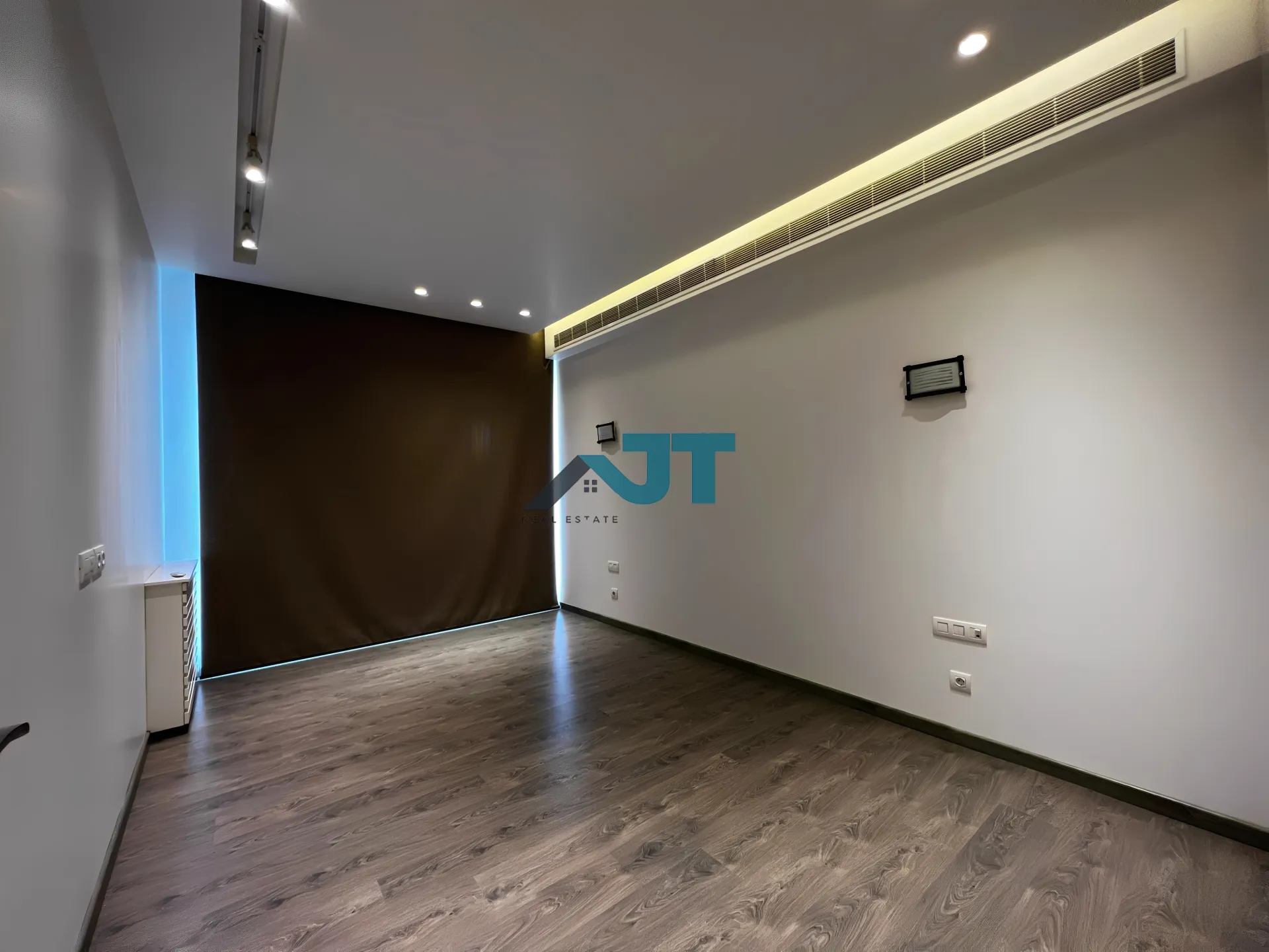 Apartment for Sale in Achrafieh, Sodeco - 3 bed, 2 bath