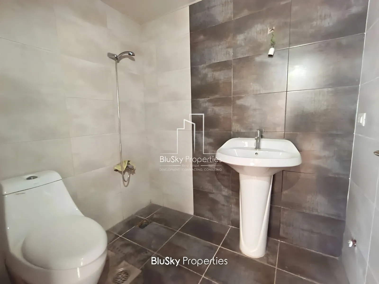 Apartment for Sale in Ghadir