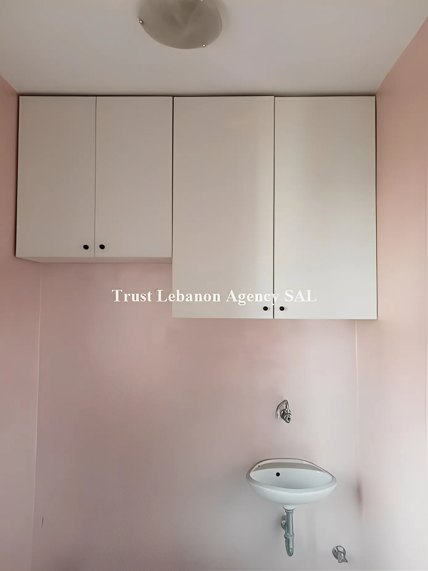 Office For Rent in Beirut, Hamra