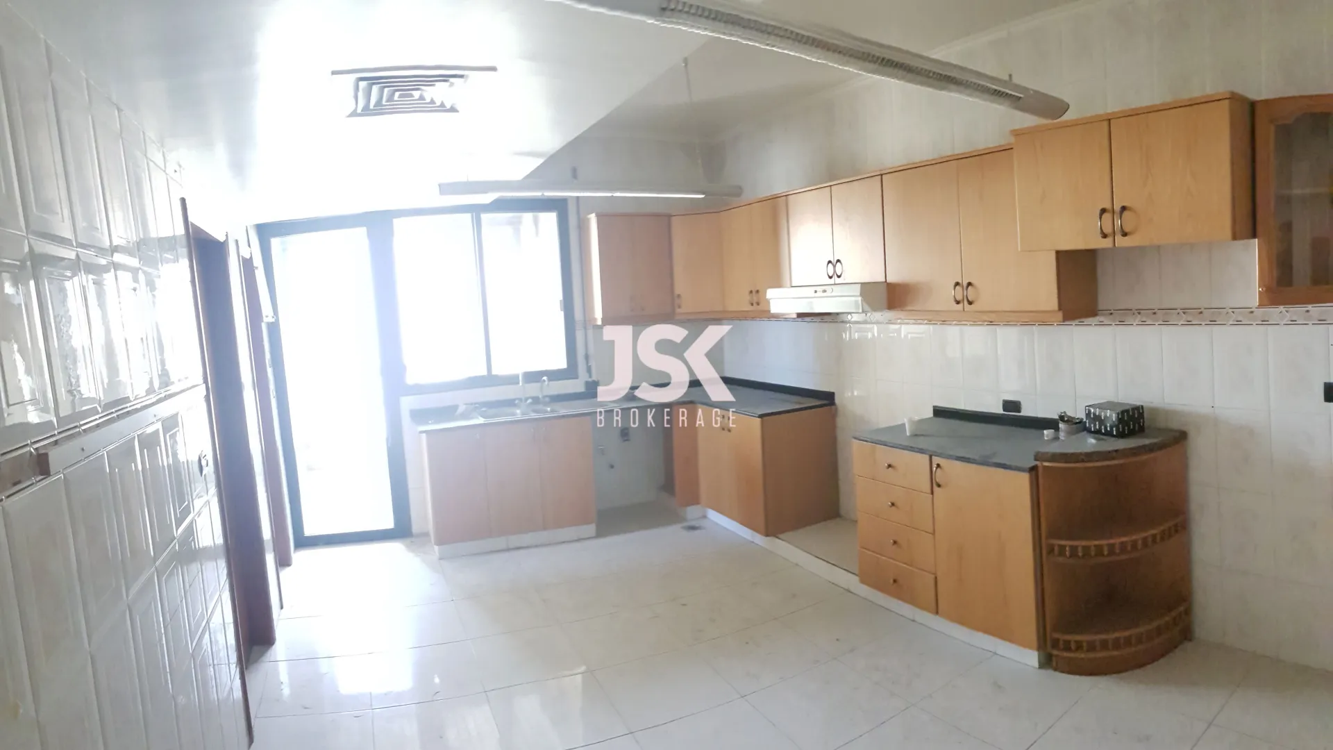 Apartment for Sale in Sarba - 4 bed, 5 bath