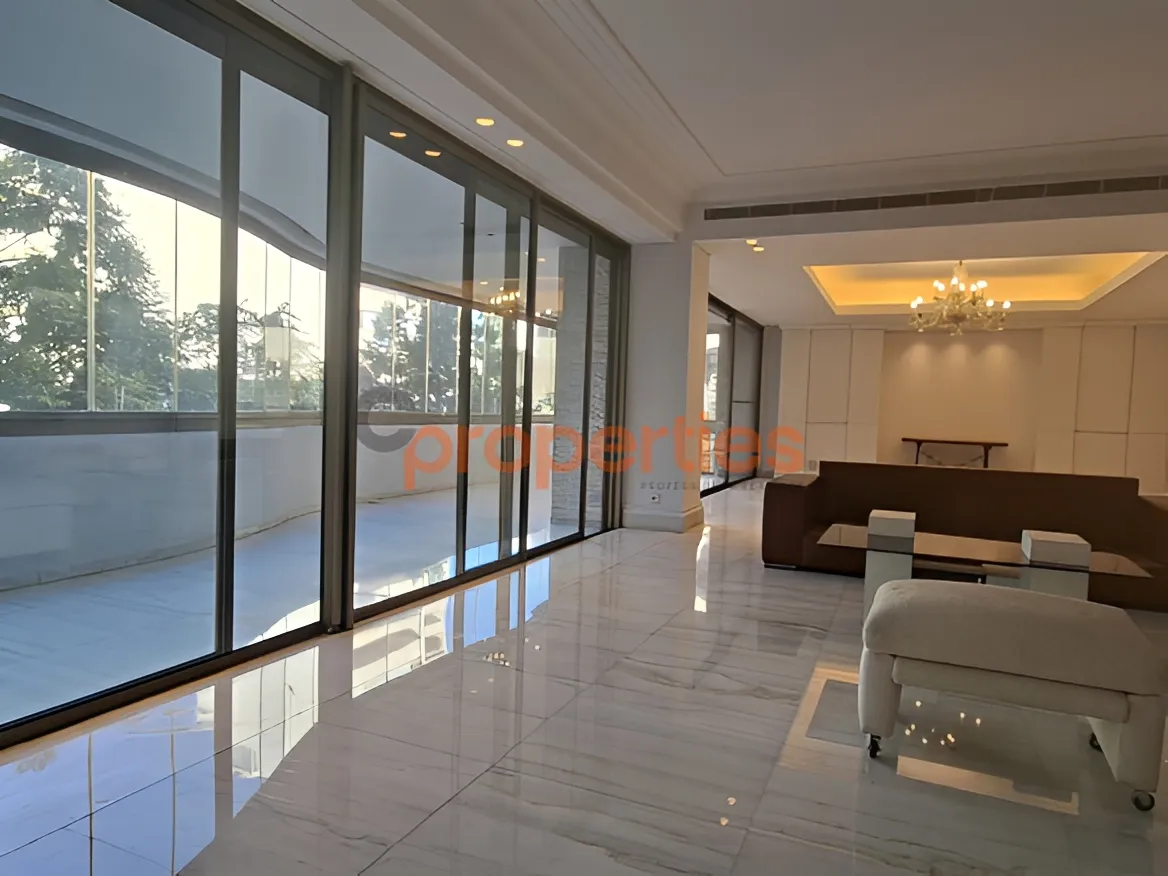 Apartment for rent in Achrafieh, Beirut, Lebanon - 4 bed, 5 bath