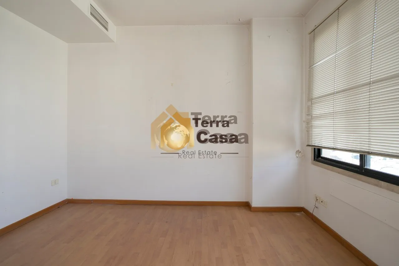 Office for sale in Achrafieh