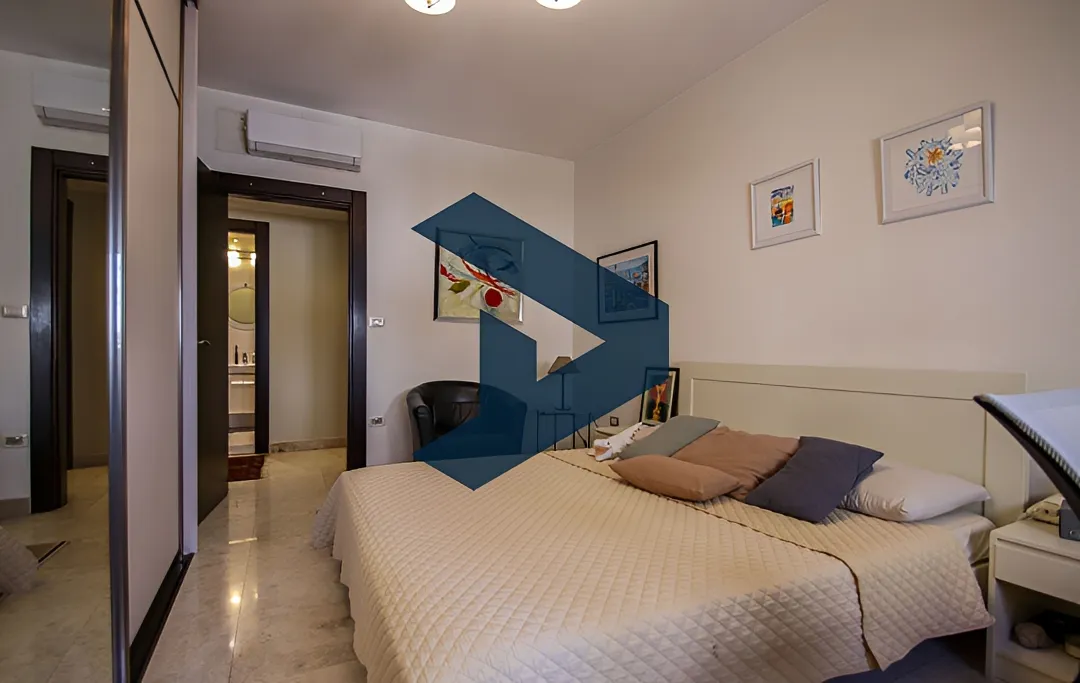 Apartment for sale in Ain El Mraiseh, Beirut, Lebanon