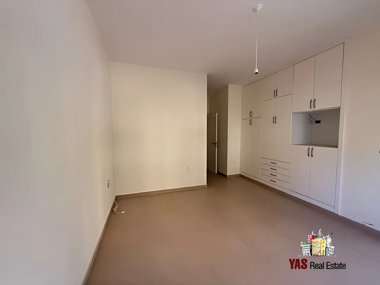 Apartment for Sale in Ballouneh