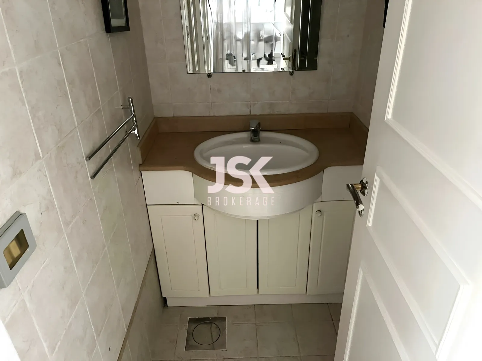 Apartment for Rent in Ras