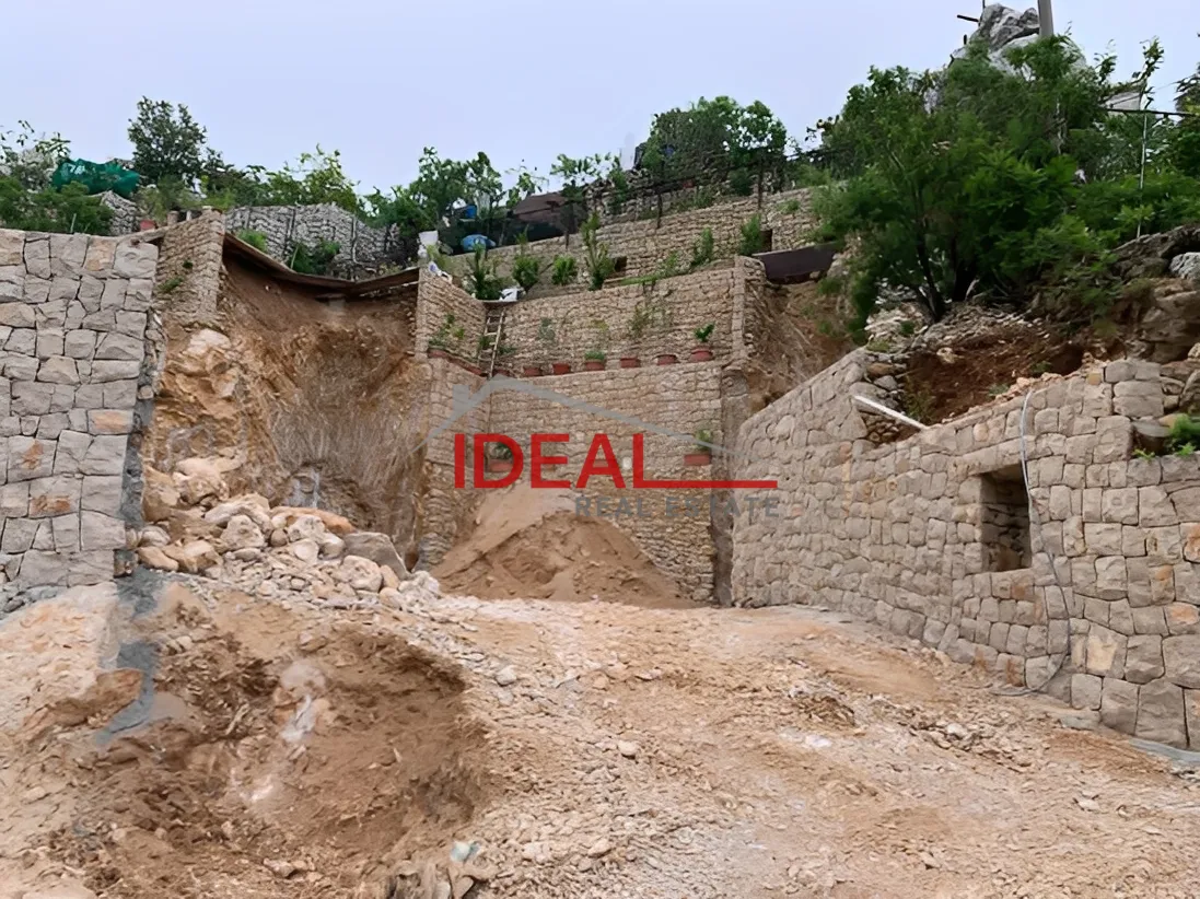 Land for Sale in Raashine, Lebanon