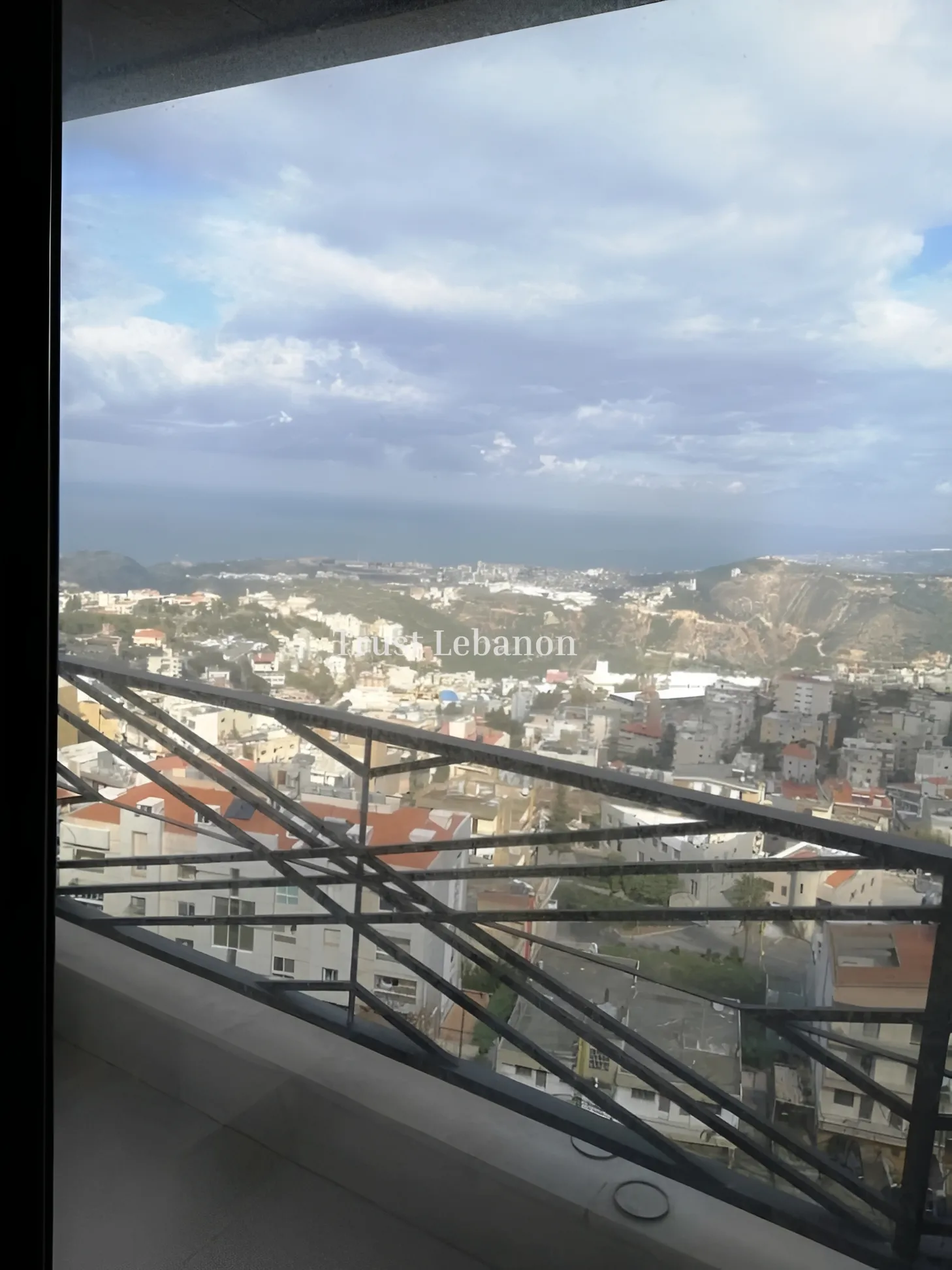 Apartment for sale in Mazraat Yachoua, Lebanon - 4 bed, 4 bath