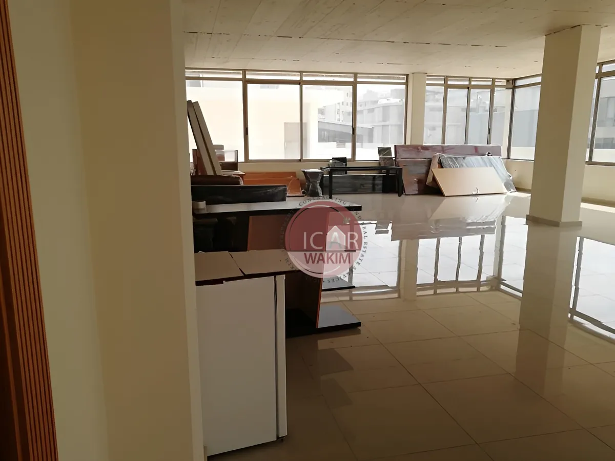 Office for rent in Dekwaneh