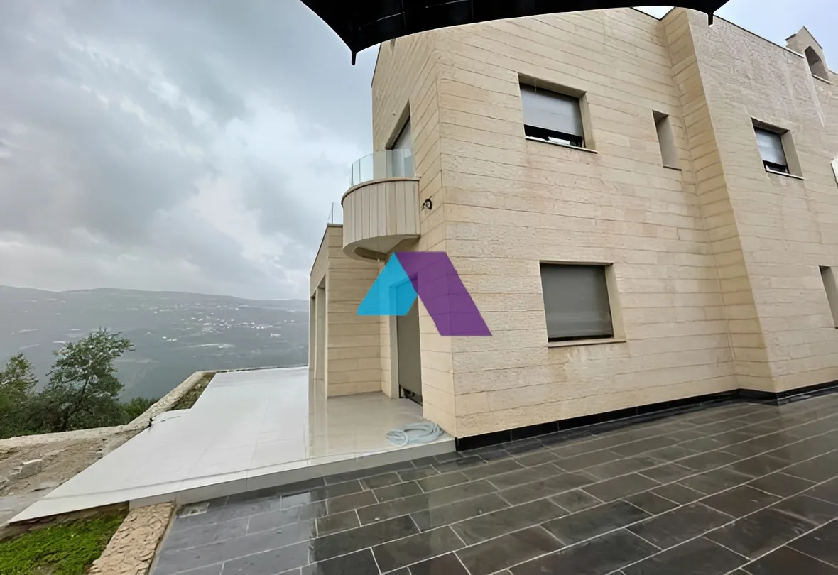 Villa for Sale in Ajaltoun - 4 bed, 5 bath
