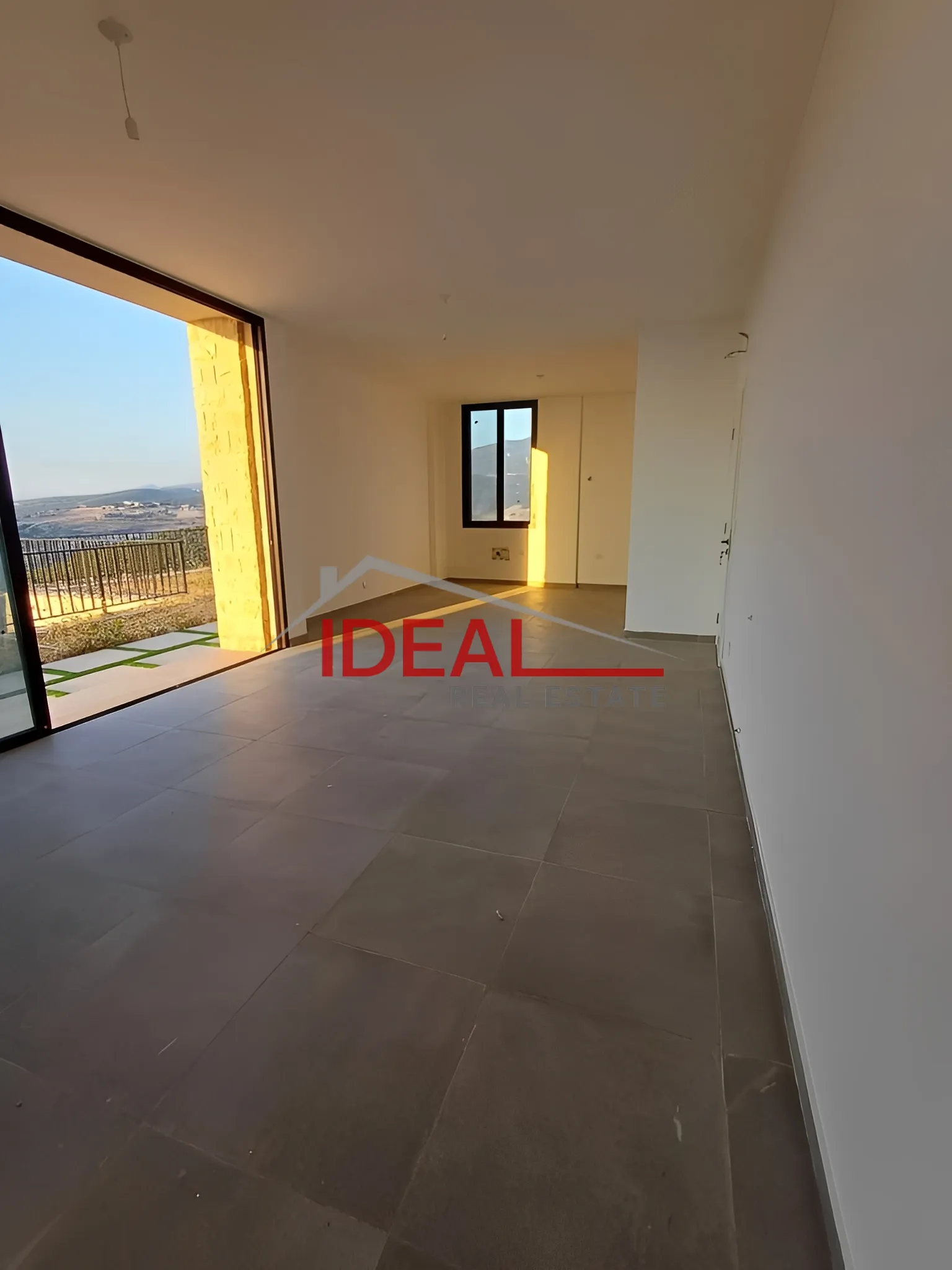 Villa for Sale in Alali, Lebanon - 3 bed, 2 bath