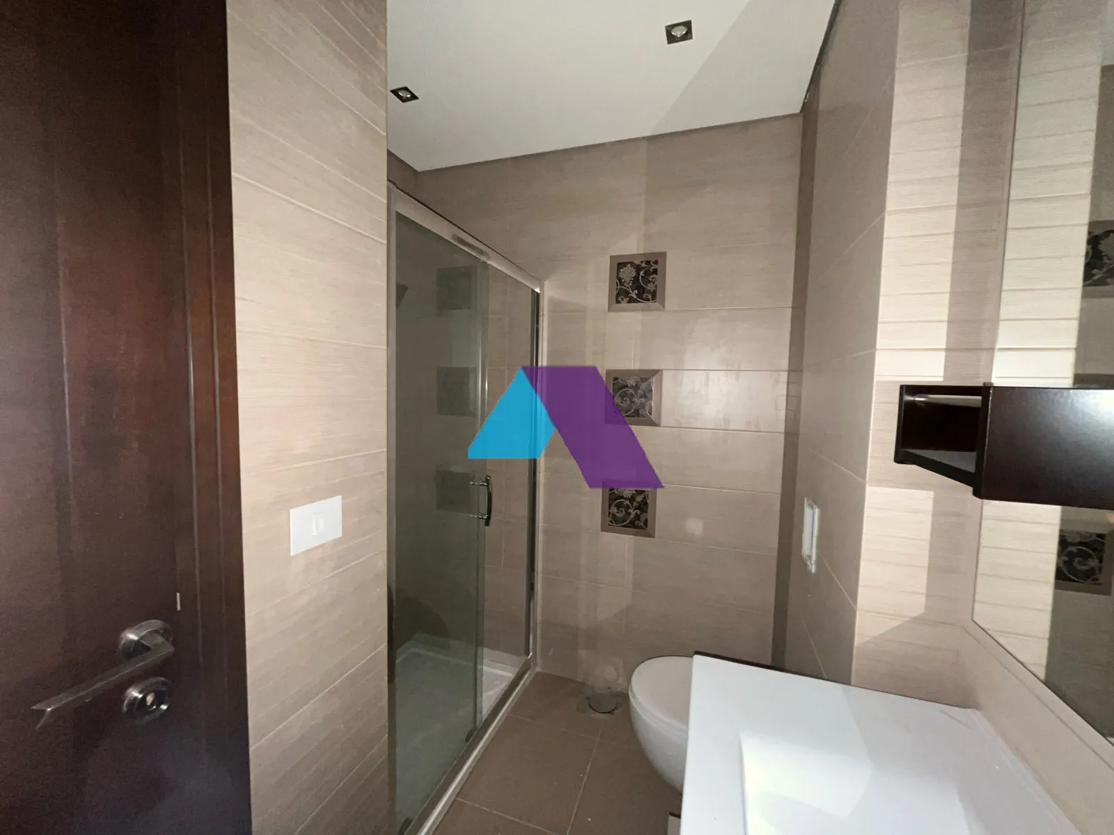 Apartment for Sale in Ballouneh