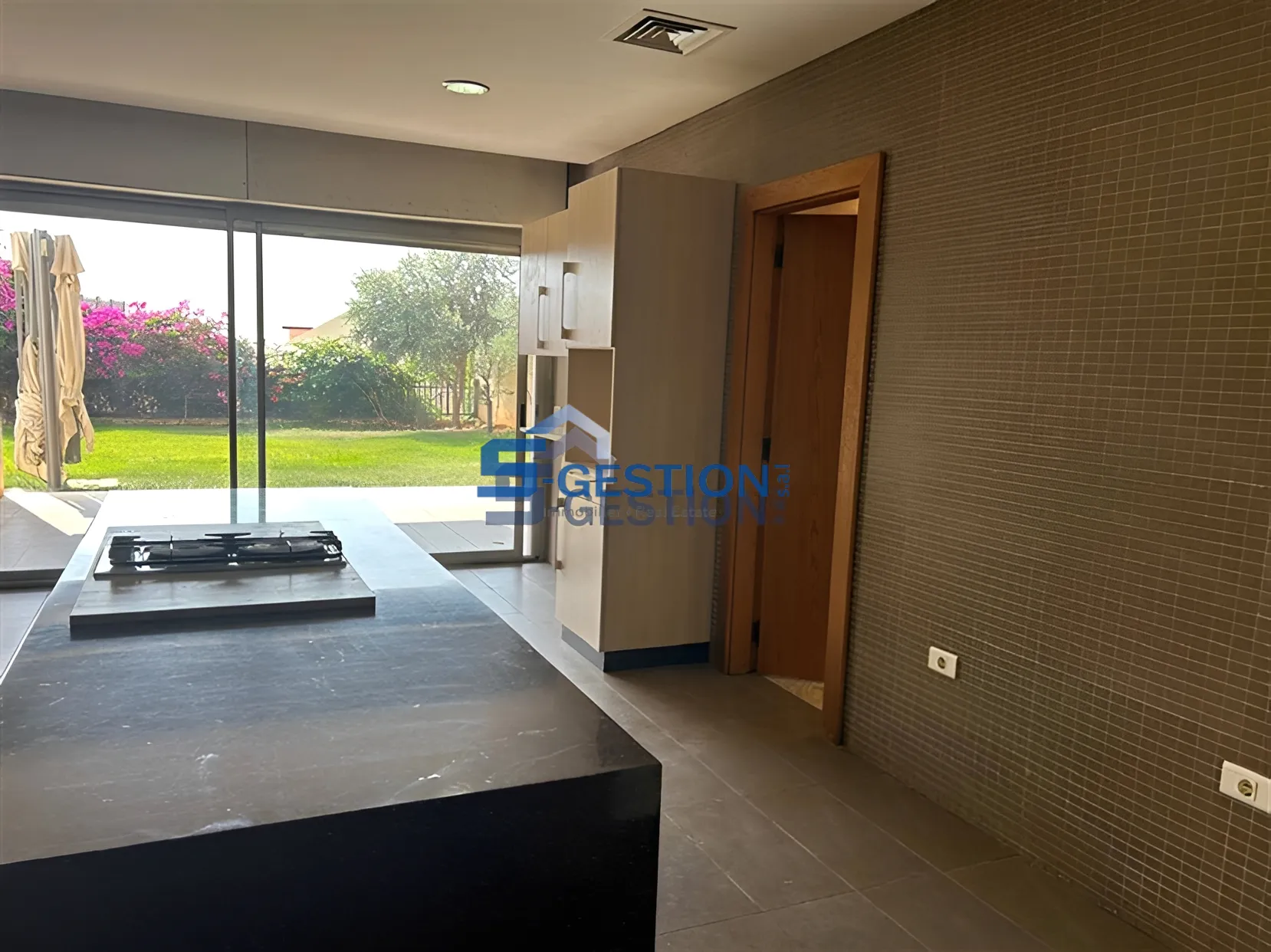 Apartment for Rent in Dik El Mehdi