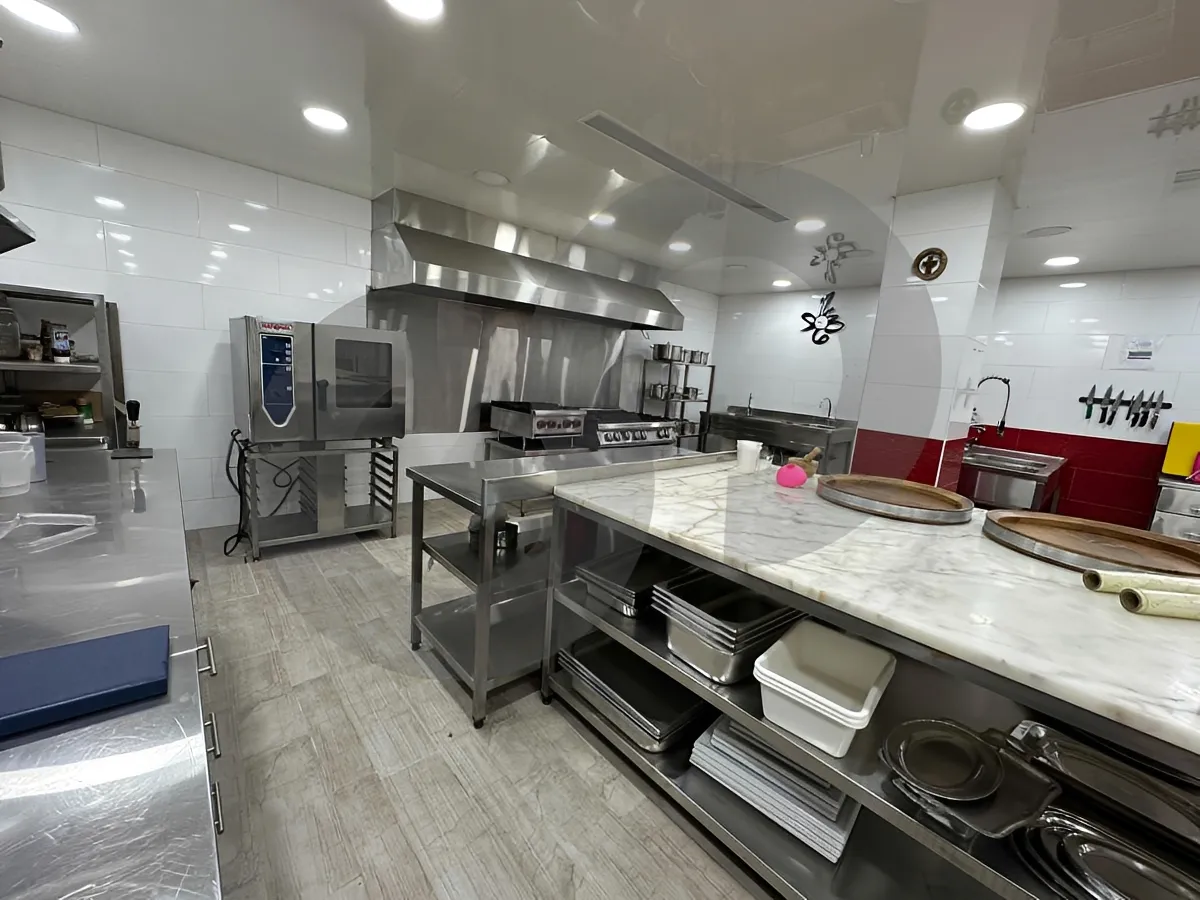 Restaurant for rent in Hadath