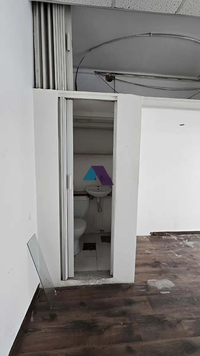 Shop for sale in Ain El Remmaneh