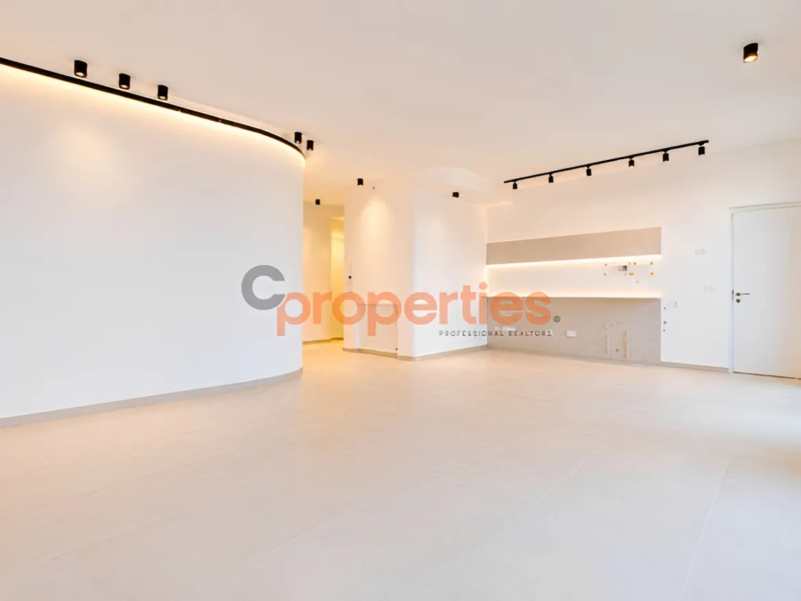 Apartment for Sale in Achrafieh - 2 bed, 4 bath