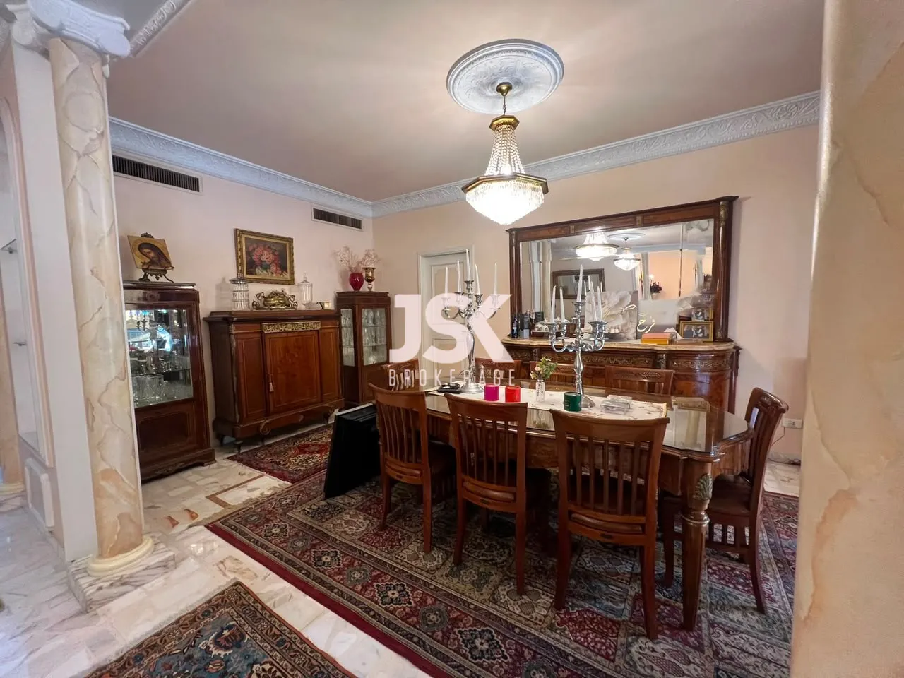 Apartment for Sale in Forn El Chebbak
