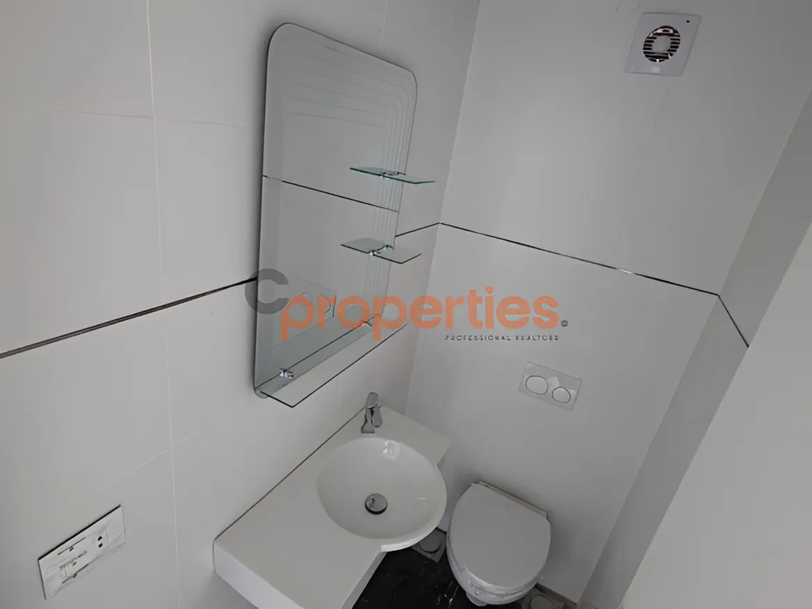 Office for Rent in Horch Tabet