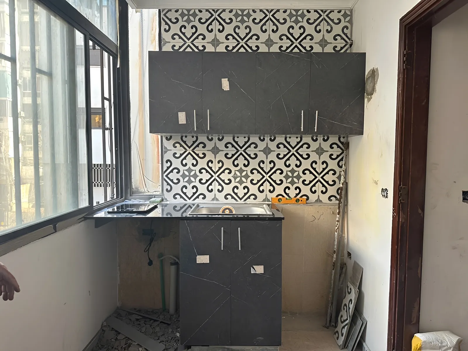 Office for rent in Mazraa