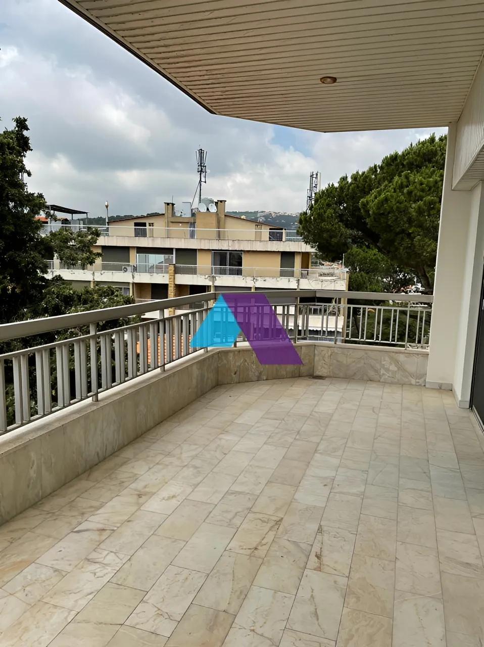 Apartment for Sale in Broummana - 4 bed, 4 bath